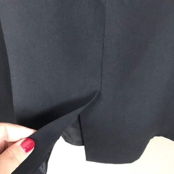 Tahari Arthur S. Levine Petite 8P Multicolor Pattern Top & Black Skirt Dress - Picture 8 of 8